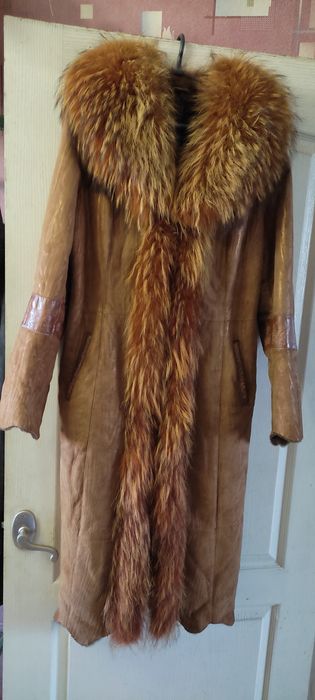 Продаю натуральную дубленку