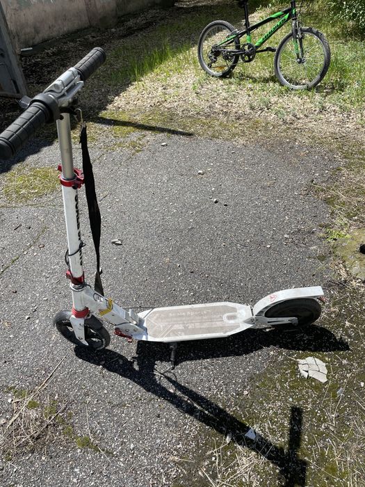 Електро самокат.