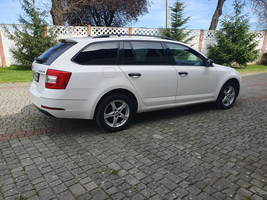 Skoda 2017 1.6 дизель, автомат