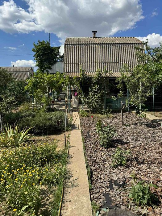 Продаю свою двоповерхову дачу СТ "Салют" с.Лупарево