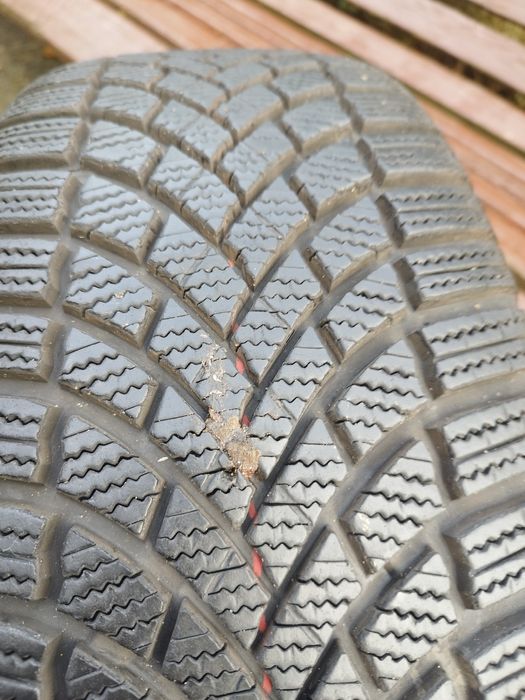 1szt Bridgestone Blizzak LM005 215/60/16 99H 8mm 2024rok