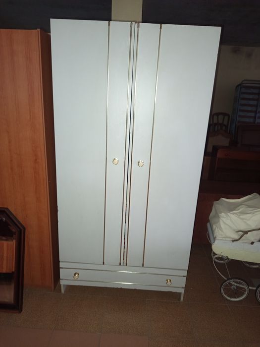 Várias antiguidades e velharias peças para decoração