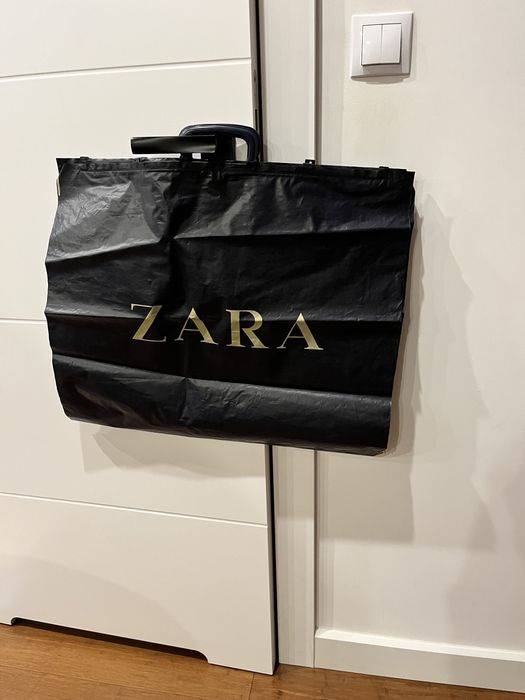 Zara pokrowiec na garnitur /marynarke