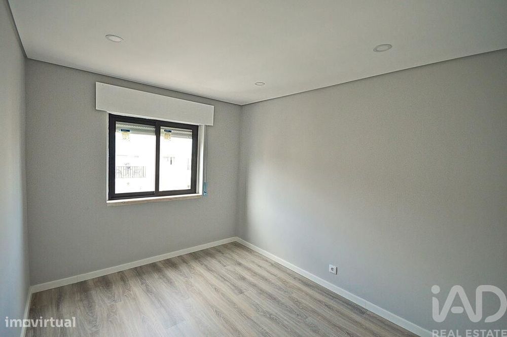 Apartamento T3 em Amora de 97,00 m2
