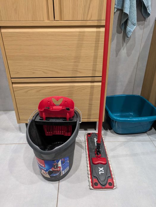 Używany płaski mop XL Vileda z wiadrem