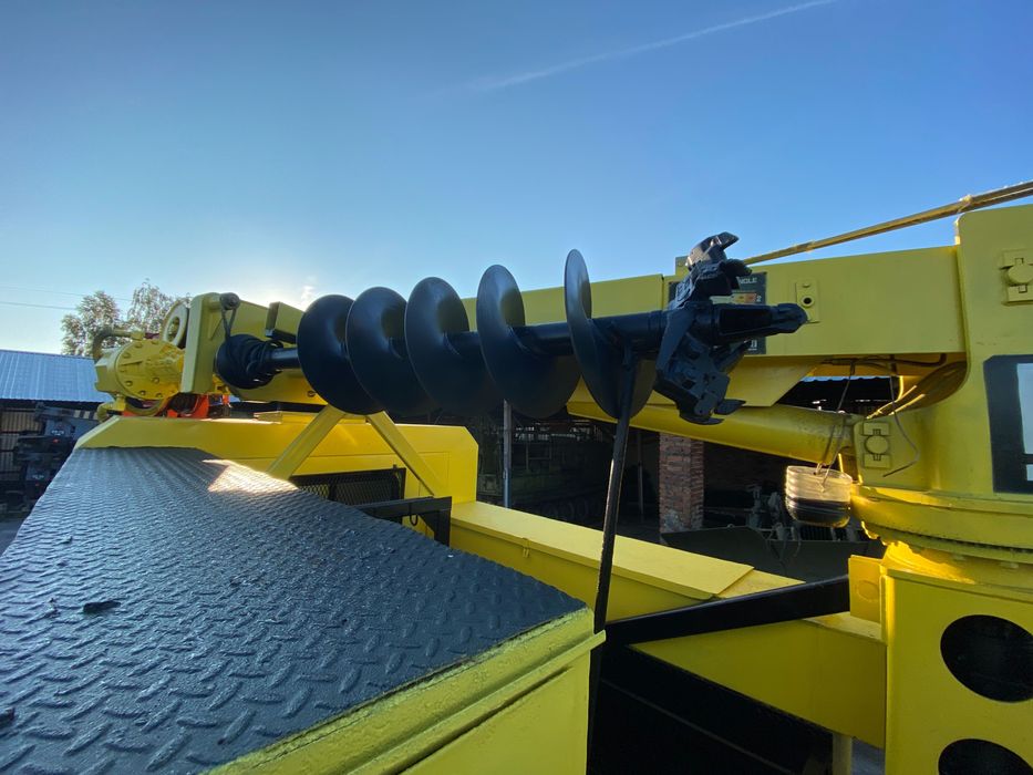 Бурова установка Ford f 800