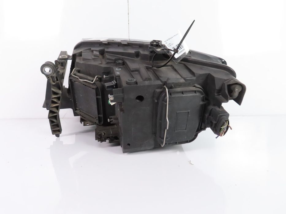 Farol Xenon Direito Usado / Original Audi Q5 (8Rb) 8R0941030Af