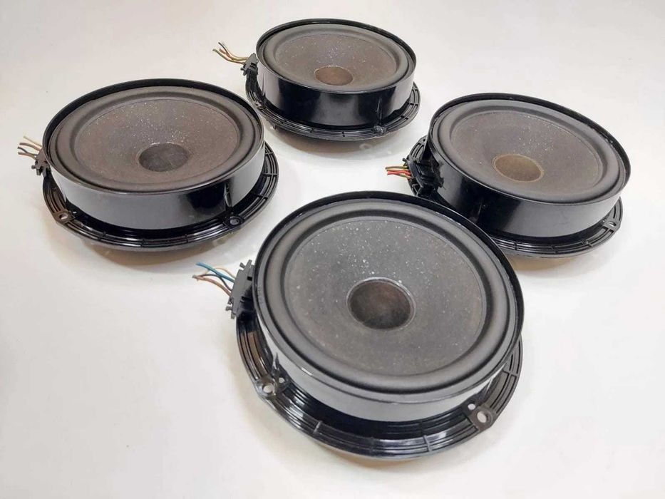 Оригінальні динаміки Volkswagen Passat B5/Golf 4/Polo/T5/Bora/Octavia