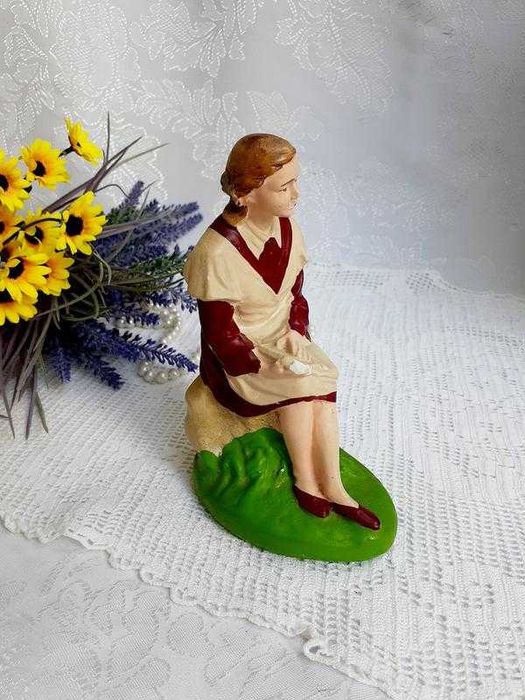 Школьница СССР 1953 год Кунгур девочка с книгой гипсовая статуэтка