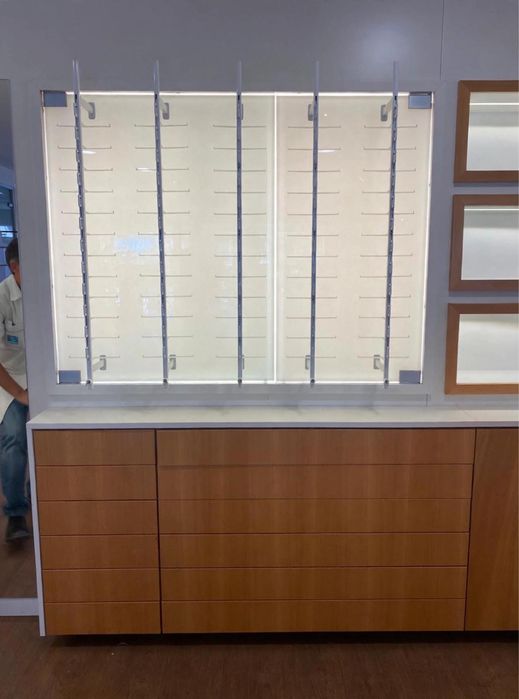 Vende-se Mobiliário Completo Óptica
