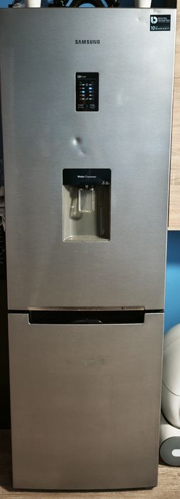 Sprzedam lodówkę Samsung