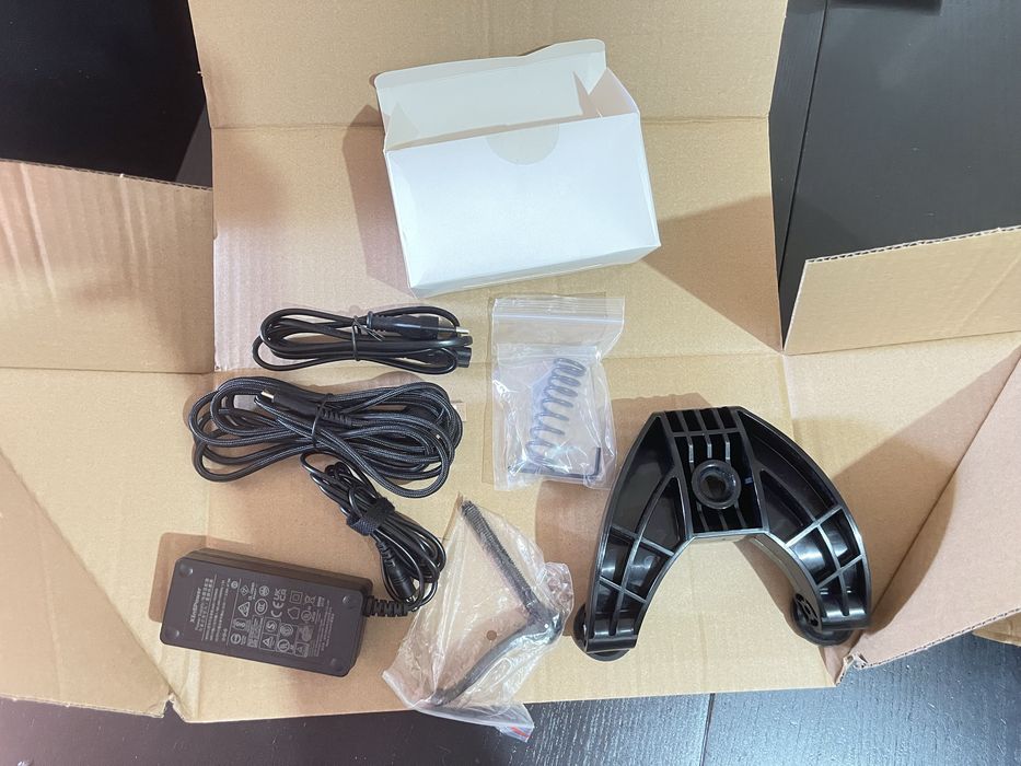 (URGENTE)Volante e pedais thrustmaster  T248 (ps5/ps4/pc) como novo e com garantia