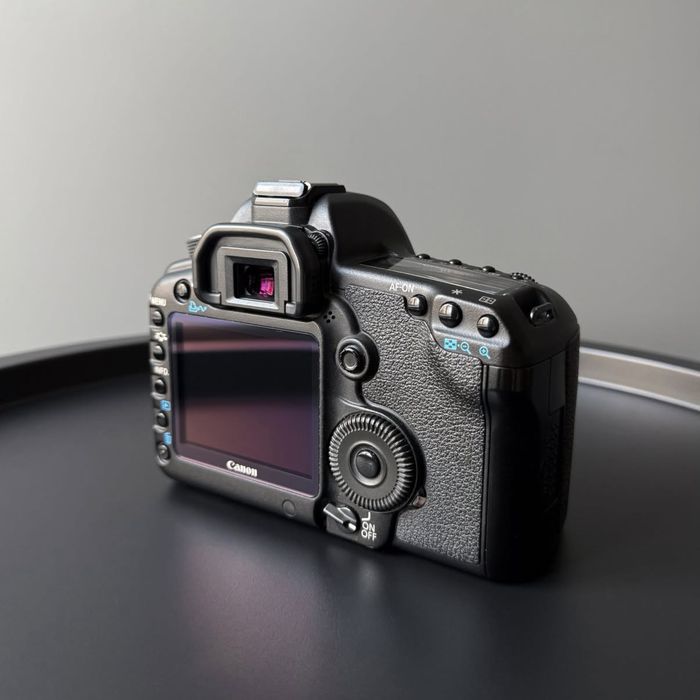 Canon 5D Mark II + Sigma 50mm f/1.4 + Canon EF 24mm f/2.8