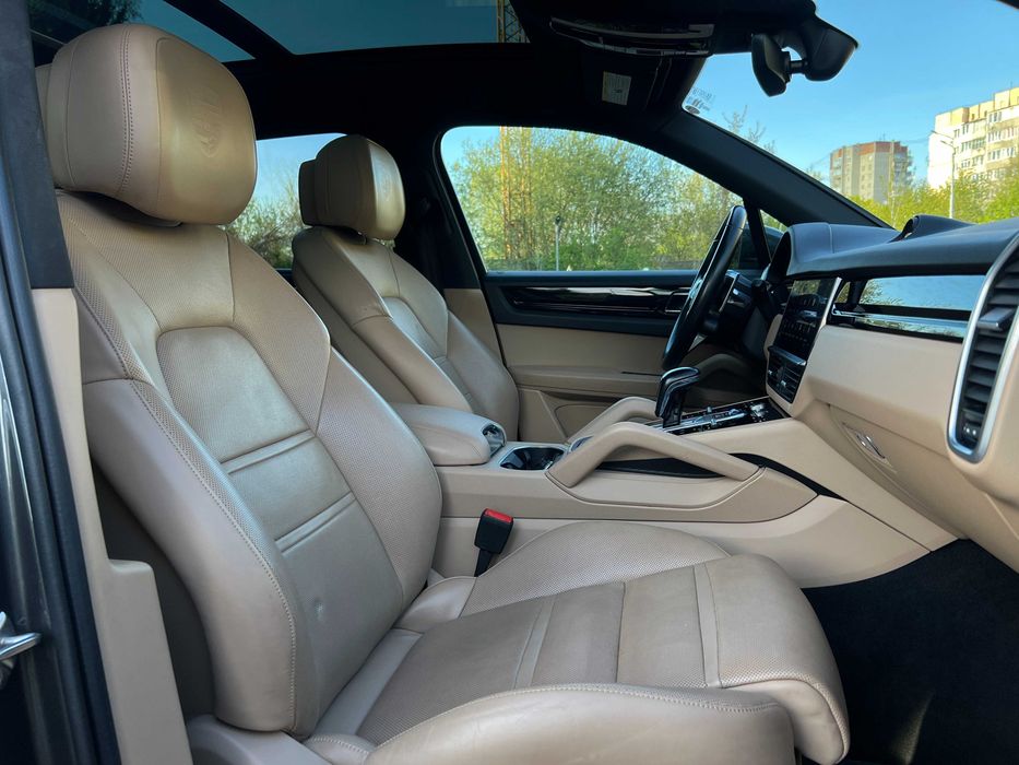 Porsche Cayenne 2022