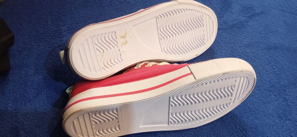 Prawie nowe trampki dziewczęce r. 34 wkładka 21cm