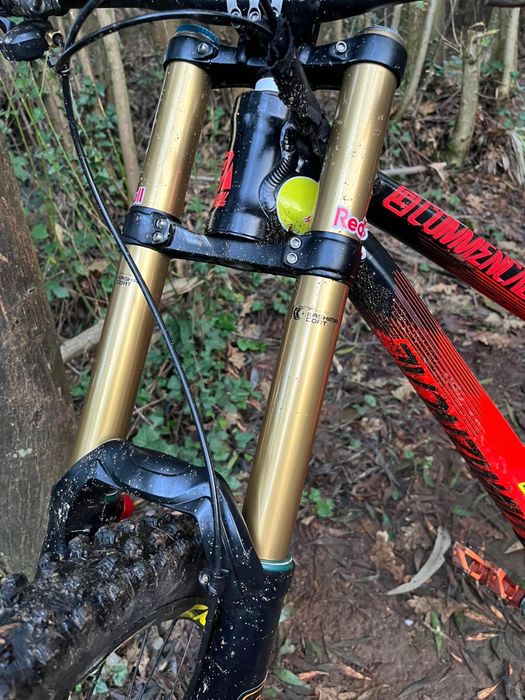 Commencal v4 bicicleta