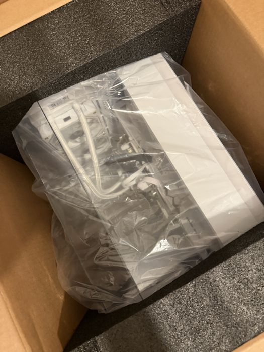 PC GAMER LUXE WHITE BUILD RTX 5070