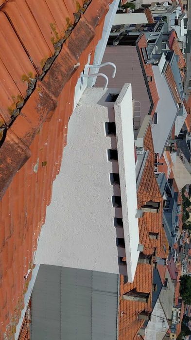 Lavagem de muros e telhados