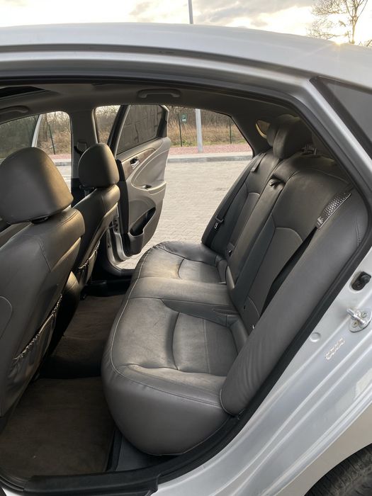 Продам Hyndai Sonata Hybrid 2014 Р