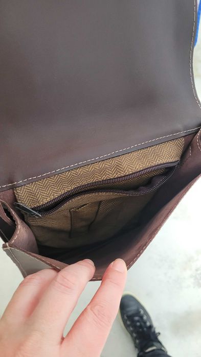 Mala tira colo senhora, em pele,