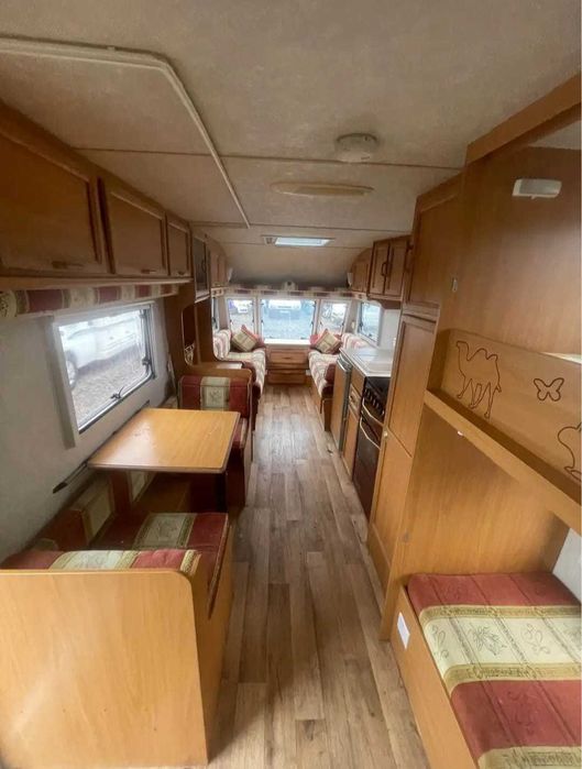 Caravana Avondale Rialto 640/6 – 6 Lugares – Duplo Eixo