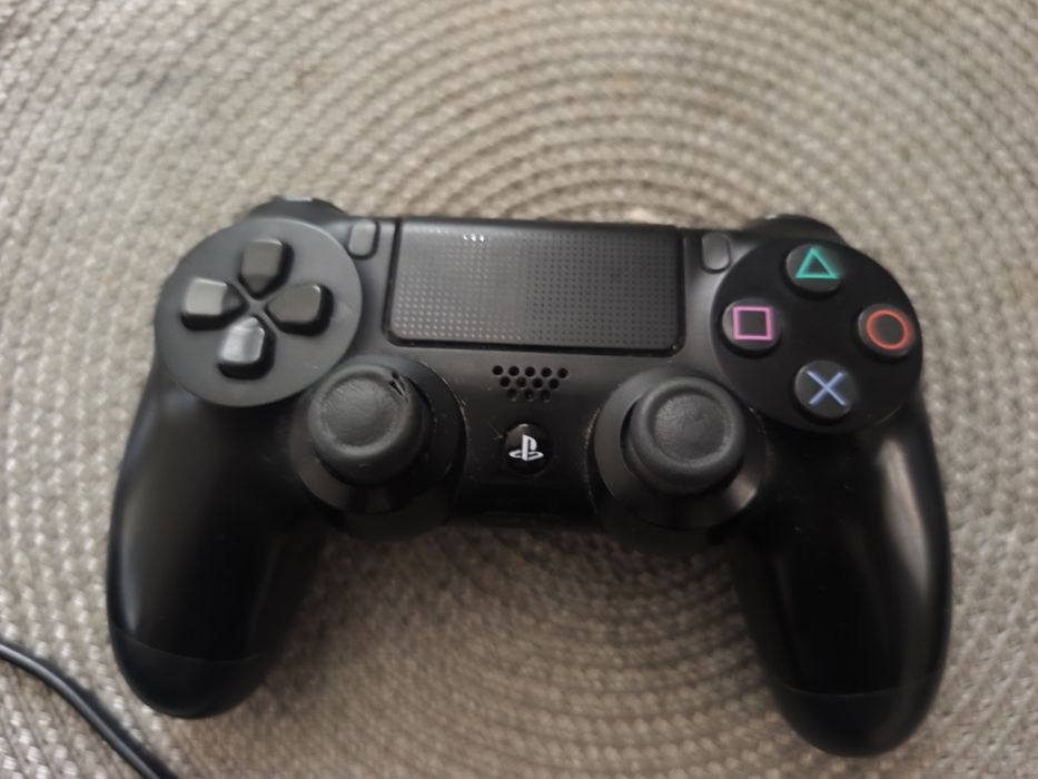 PlayStation 4 wersja Fat