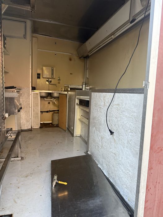 Samochód gastronomiczny Food Truck KURCZAK ROŻNO