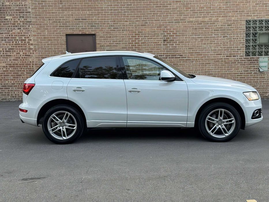 Audi Q5      2015