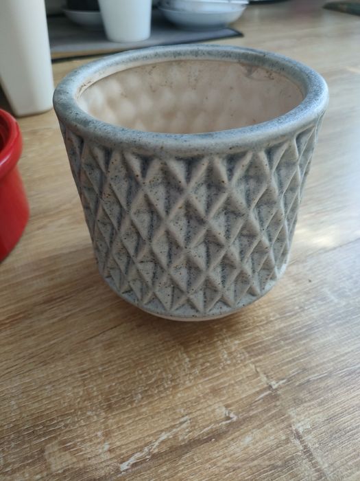 Ceramiczna doniczka, osłonka