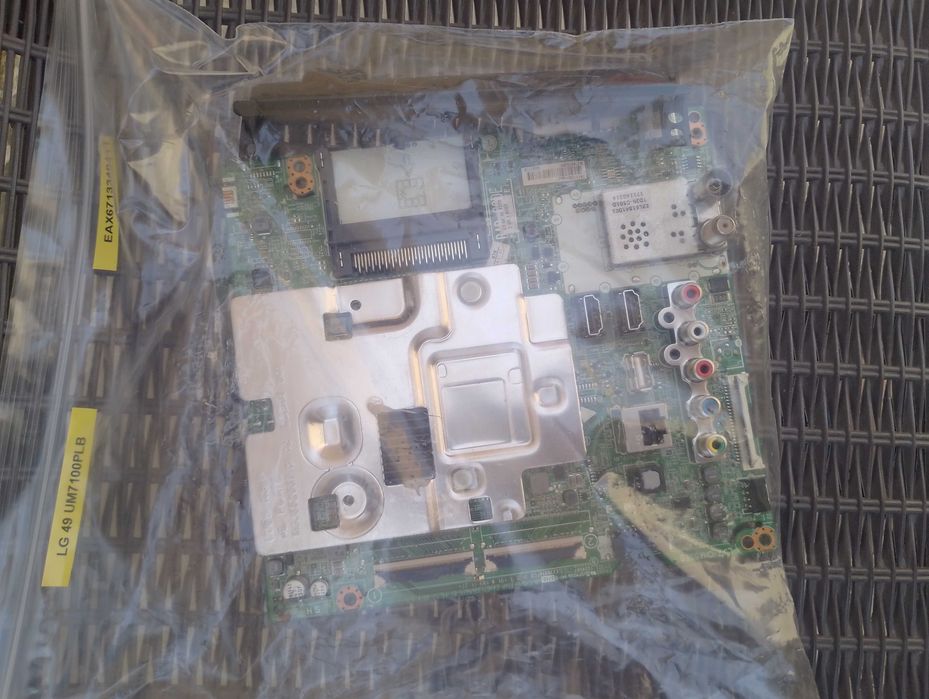 Main bord de TV LG um7100plb