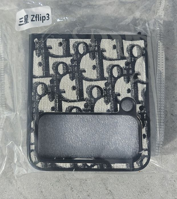 Venda de várias Capas de telemovel    Z FLIP 3  NOVAS