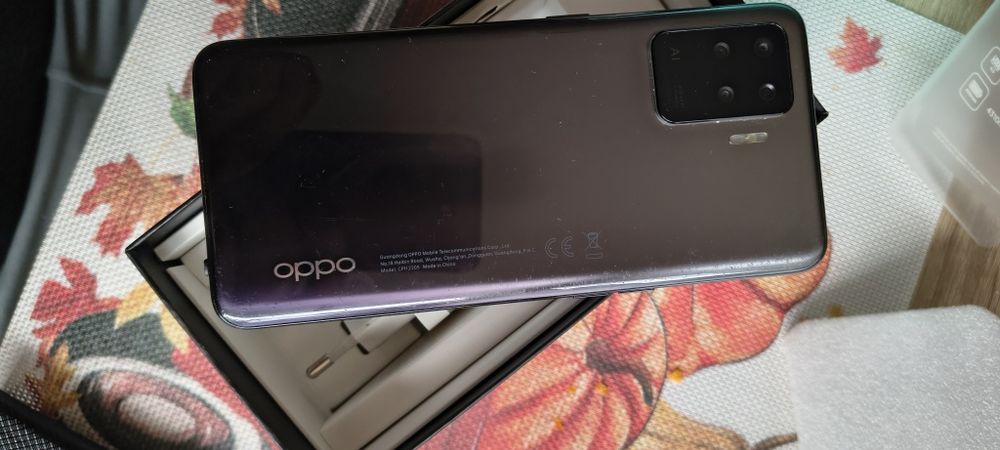 smartfon oppo reno 5 lite