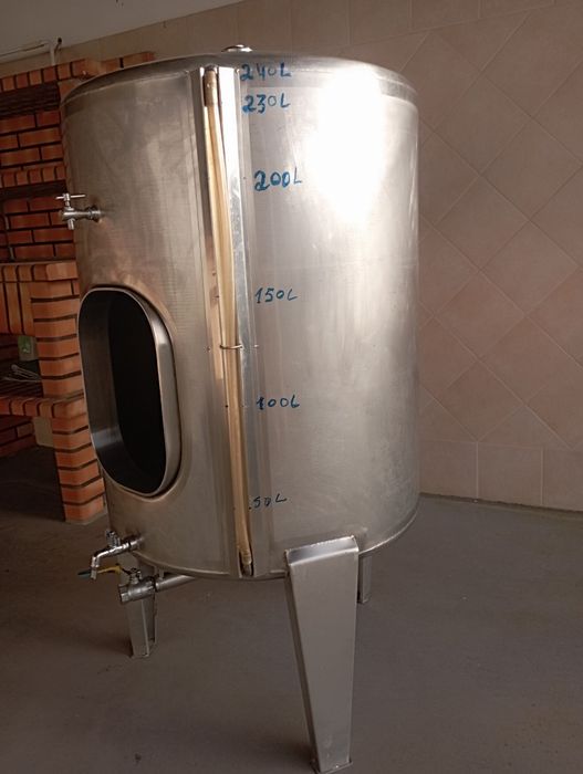 Cuba inox 250 L .