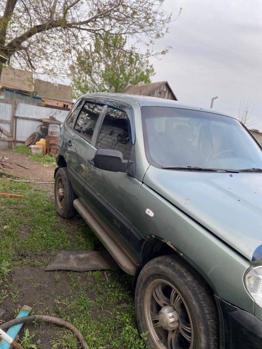 Продам ниву на 16 клапанном моторі