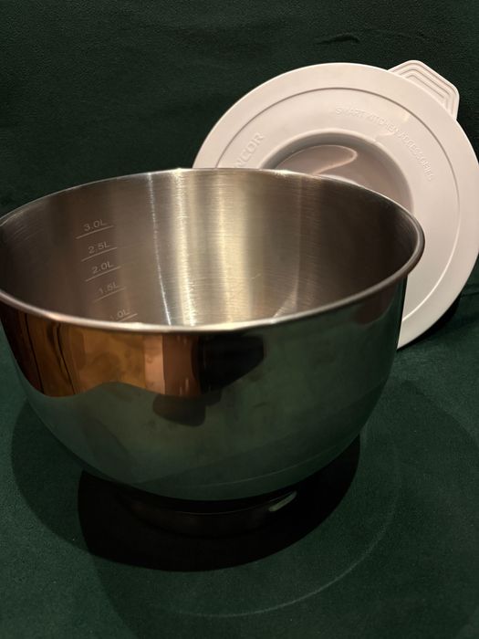 Sprzedam robot kuchenny planetarny SENCOR STM 3761BK-stan bardzo dobry