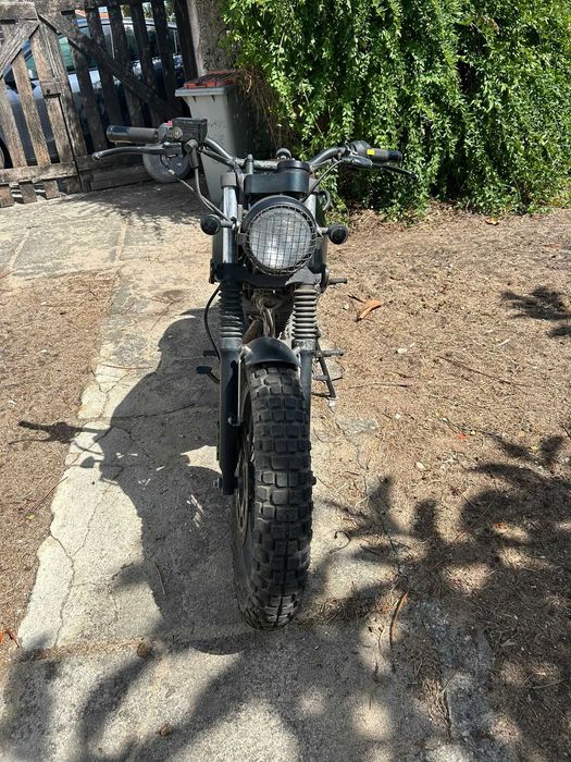Mota Mutt Akita 125
