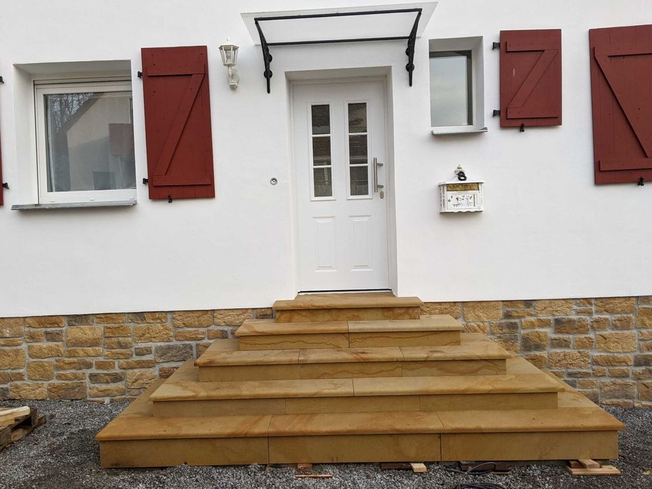 50. Stopnica z piaskowca | Faza | 100×35×5 cm | Okładzina schodowa |