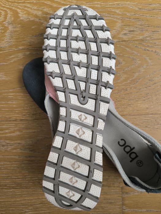 Спортивні балетки з яловичої шкіри з трекінговою підошвою bonprix