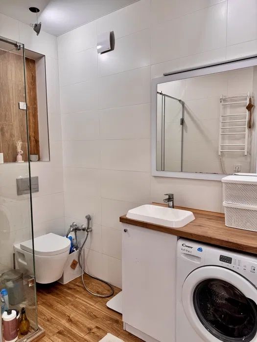 Продам 2-кімнатнну квартиру в River Park