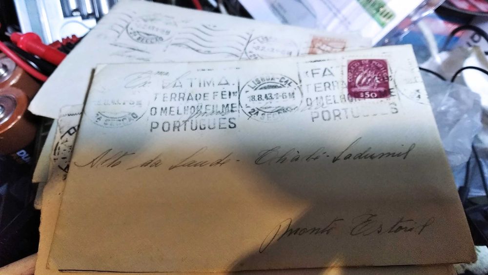 Cartas de correio antigas 1943 endereçáveis c selo e carimbos da época