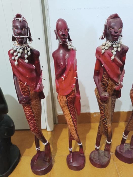 Vende coleção de Bonecos de Madeira Pura (bonecos e animais)