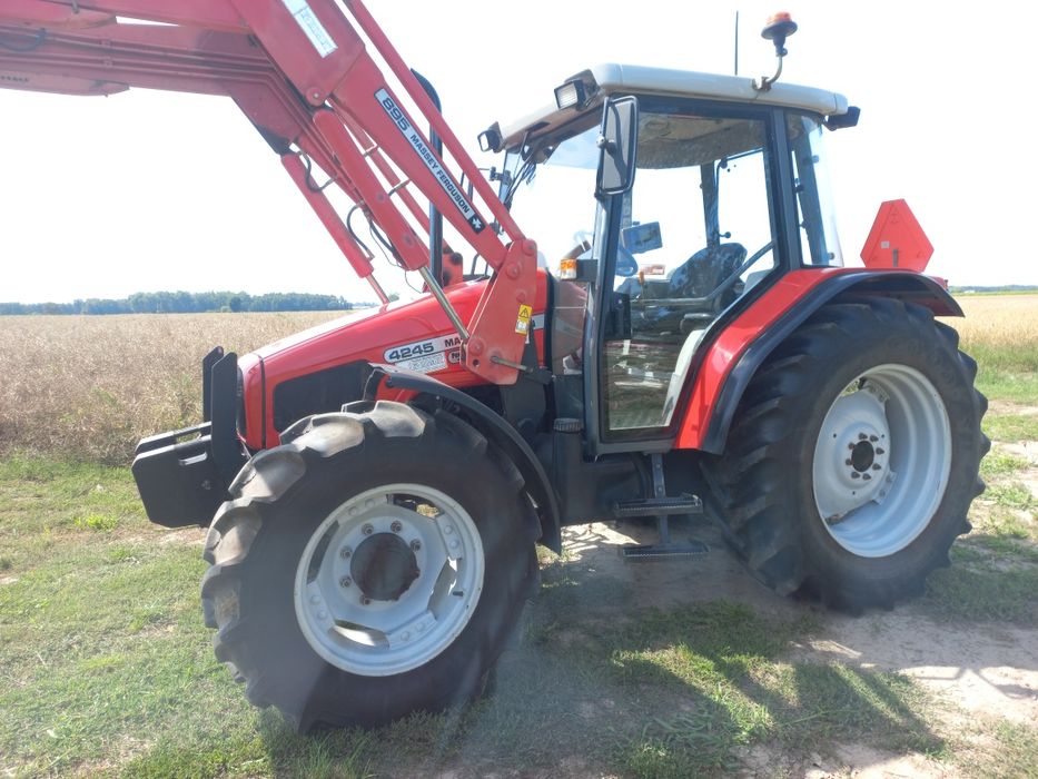 Massey Ferguson 4245