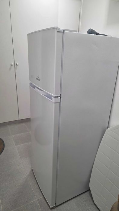 Frigorífico usado como novo