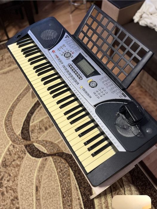 Продам цифровий синтезатор Elenberg/Cortland ms-6180