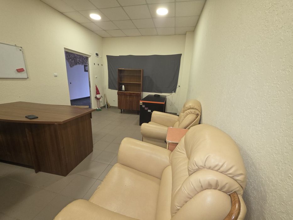 Здається в оренду офісне приміщення по вул. Січових Стрільців. - Widok 2