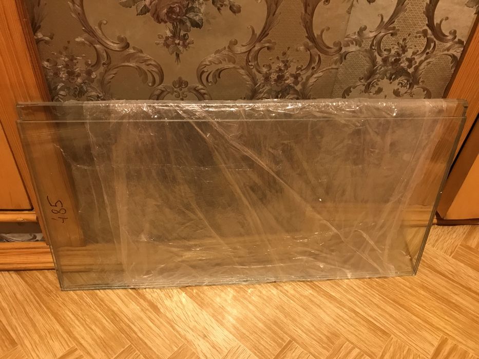 Продам стекло толщиной 6мм