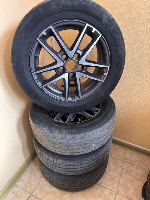 Продам диски Toyota r16 5*114.3
