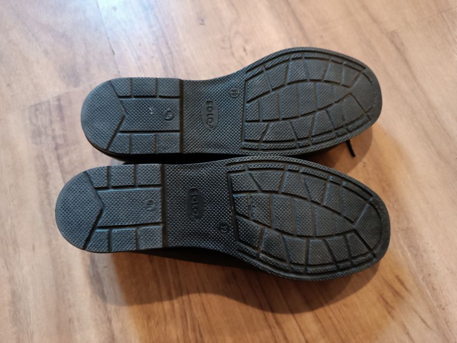 Damskie buty skórzane wiązane 39