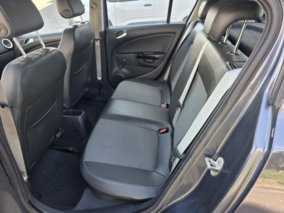 Opel Corsa 1.2 Cosmo full extras