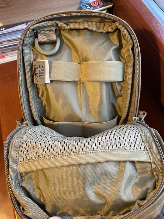 Tasmanian Tiger pouch organizer